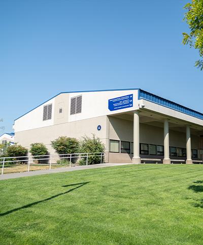 Picture of A building on 网赌正规真人实体在线平台's Pasco campus